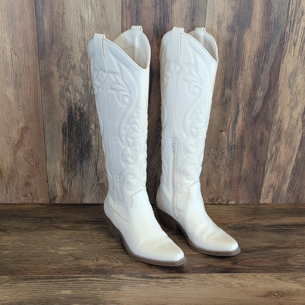 Wild Fable NWT Kenzie White Over the Knee Western Boots M194